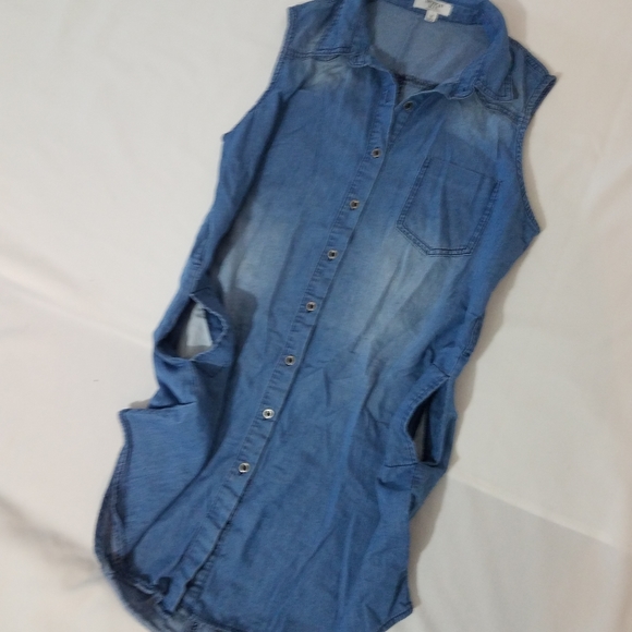 Women's sleeveless blouse dress shirt with pockets - Picture 2 of 8